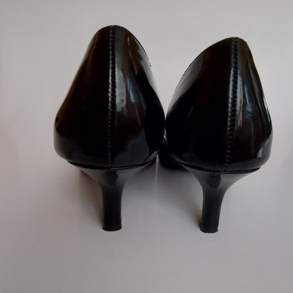 Black Patent Heels With Silver Buckle - Picture 6 of 13